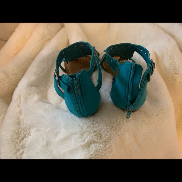 Brand New ladies sandals - Picture 3 of 8